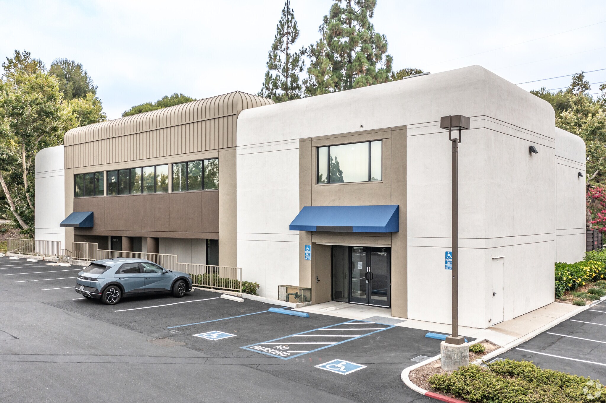 21580 Yorba Linda Blvd, Yorba Linda, CA à louer Photo principale– Image 1 sur 11