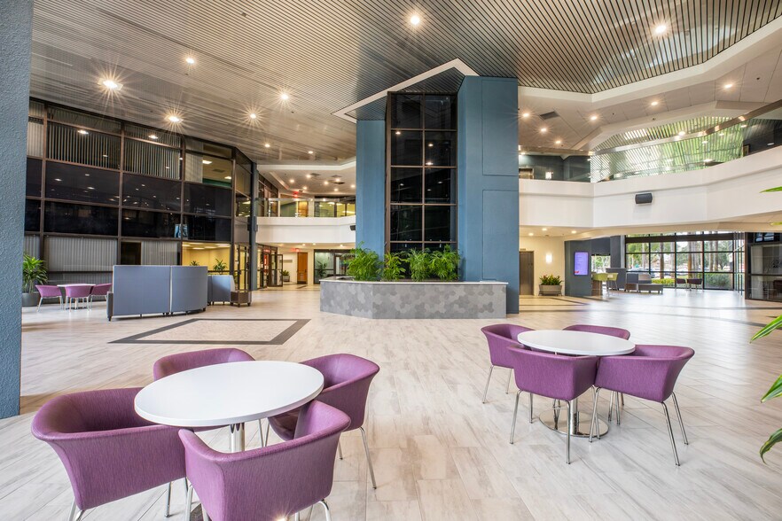 2600 Lake Lucien Dr, Maitland, FL à louer - Photo intérieure – Image 3 sur 10