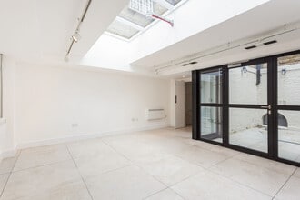 518-522 Wandsworth Rd, Londres à louer Photo intérieure– Image 1 sur 4