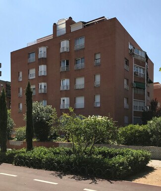 Plus de détails pour Calle De Carlos Solé, 4-6, Madrid - Logement à vendre