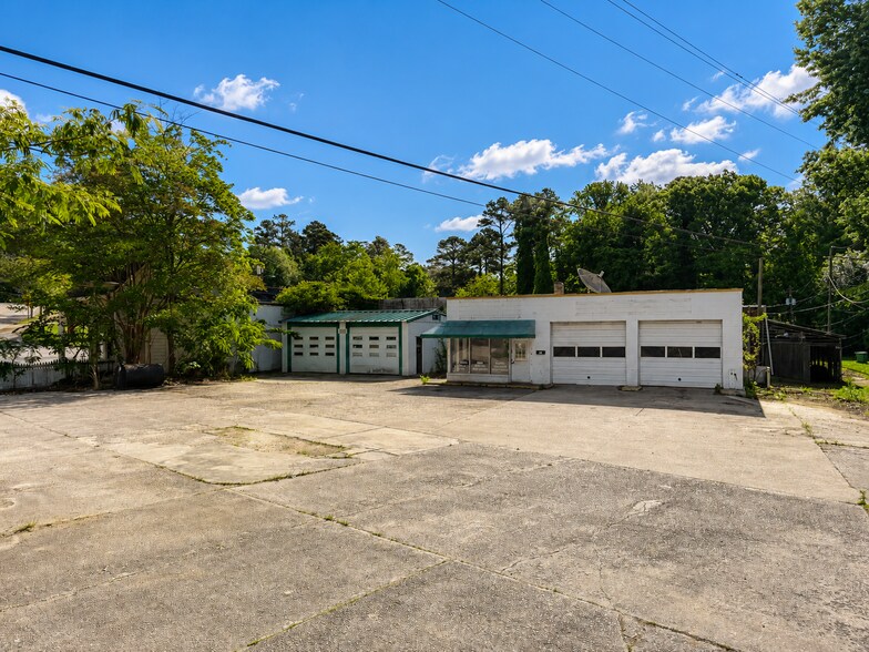 1516 Dixie Trl, Raleigh, NC à louer - Photo de l’immeuble – Image 2 sur 11