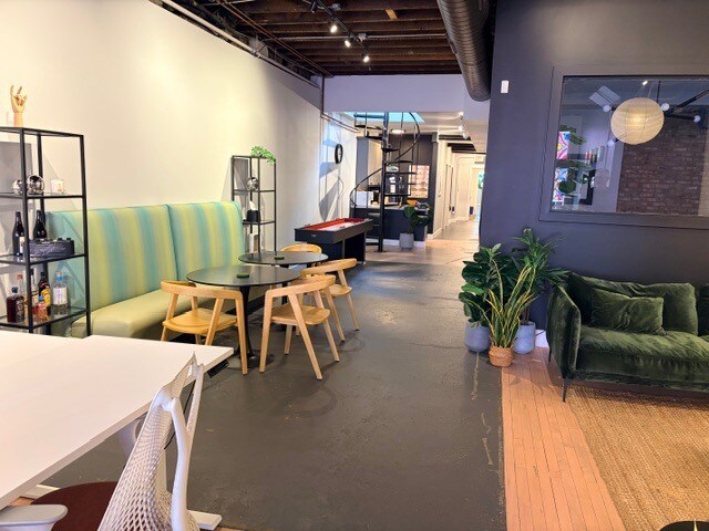 3317 W Fullerton Ave, Chicago, IL à louer - Photo intérieure – Image 2 sur 13