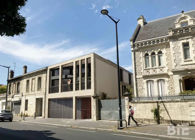 369-371 Cours De La Somme, Bordeaux à louer - Photo de l’immeuble – Image 1 sur 8