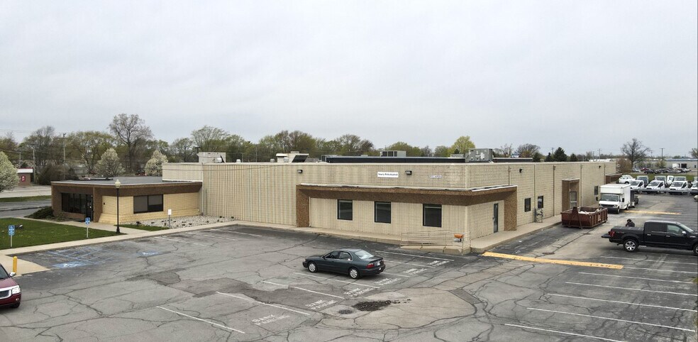 2930 Nappanee St, Elkhart, IN à louer - Photo de l’immeuble – Image 1 sur 16