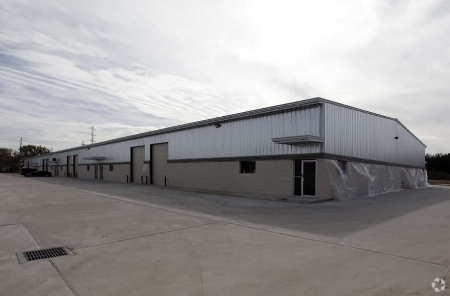 15825 State Highway 249, Houston, TX à louer - Photo principale – Image 1 sur 7