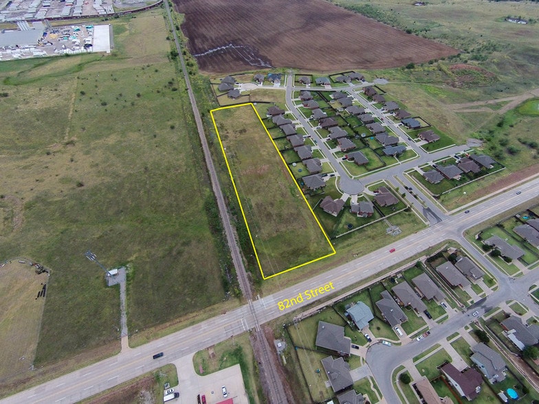 500 SW 83rd St, Lawton, OK à vendre - Aérien – Image 1 sur 2