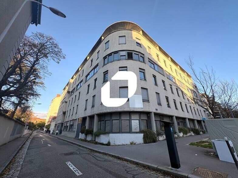 Bureau dans Lyon à louer - Photo de l’immeuble – Image 3 sur 9
