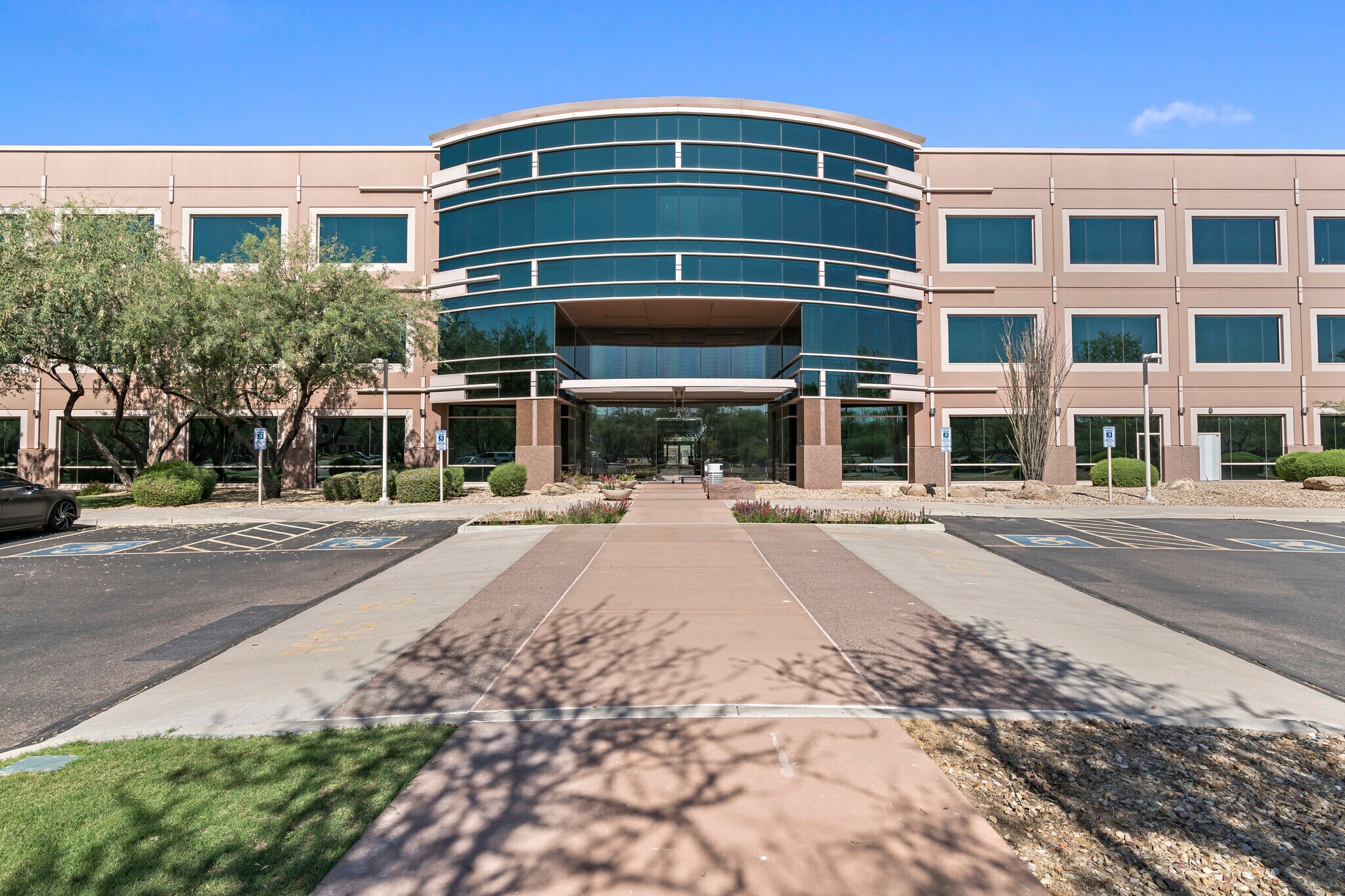 25500 N Norterra Pky, Phoenix, AZ à louer Photo de l’immeuble– Image 1 sur 9