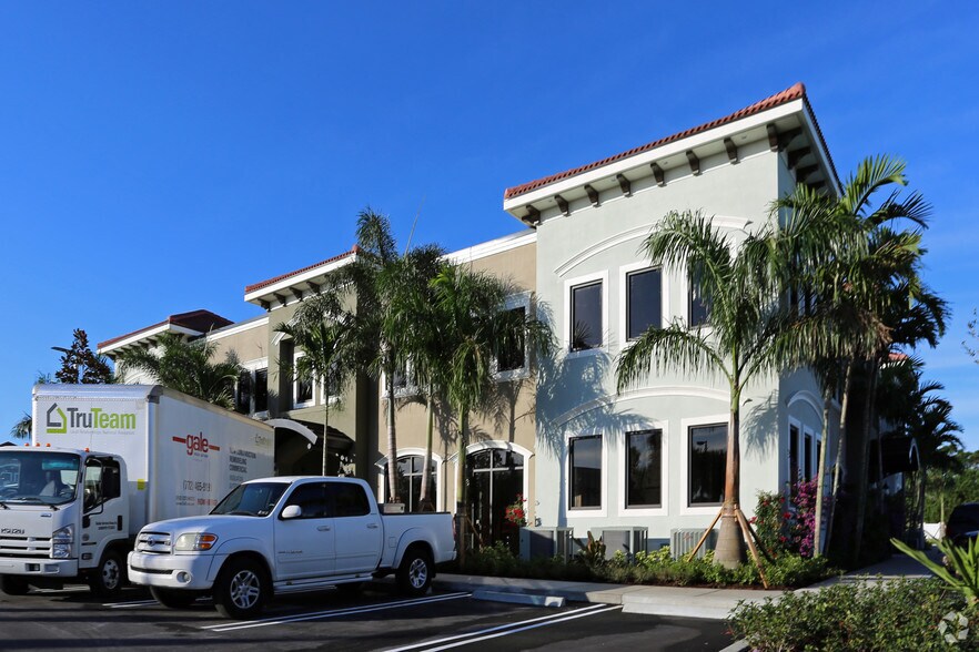 293 NW PeacockBlvd, Port Saint Lucie, FL à vendre - Photo de l’immeuble – Image 3 sur 4