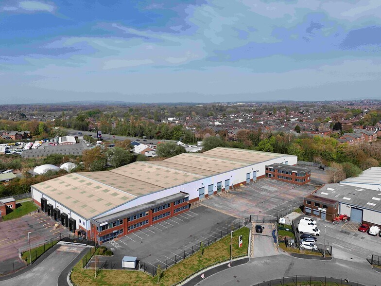 5 Lynwell Rd, Manchester à louer - Photo de l’immeuble – Image 1 sur 6
