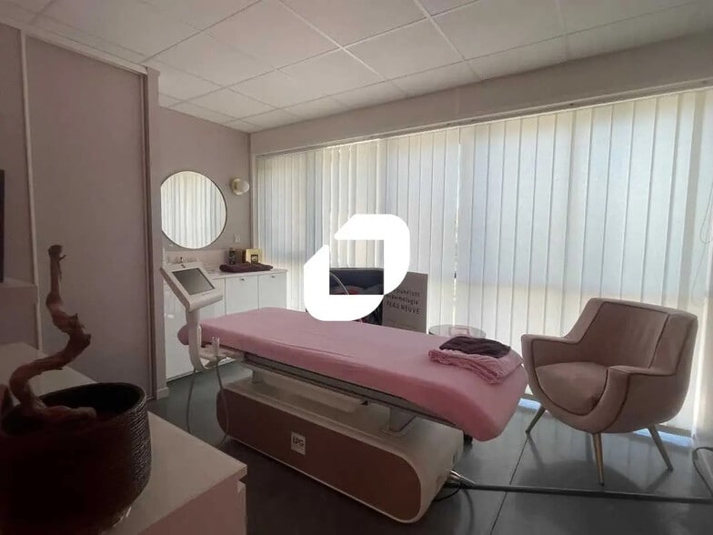 Local commercial dans Yvrac à louer - Photo intérieure – Image 3 sur 5