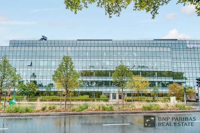 Plus de détails pour 65 Rue Camille Desmoulins, Issy-les-Moulineaux - Bureau à louer