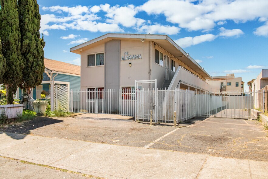 601 Alabama St, Vallejo, CA à vendre - Photo de l’immeuble – Image 2 sur 20