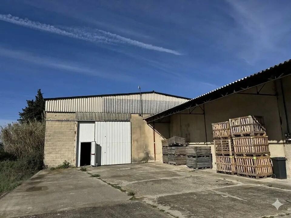 Local d’activités dans Carpentras à louer Photo de l’immeuble– Image 1 sur 9