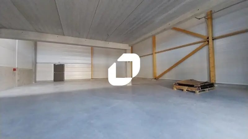 Bureau dans Gallargues-le-Montueux à vendre - Photo de l’immeuble – Image 2 sur 8