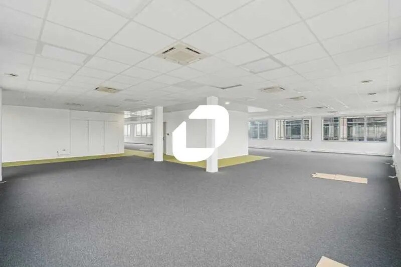 Bureau dans Villepinte à vendre - Photo de l’immeuble – Image 1 sur 10