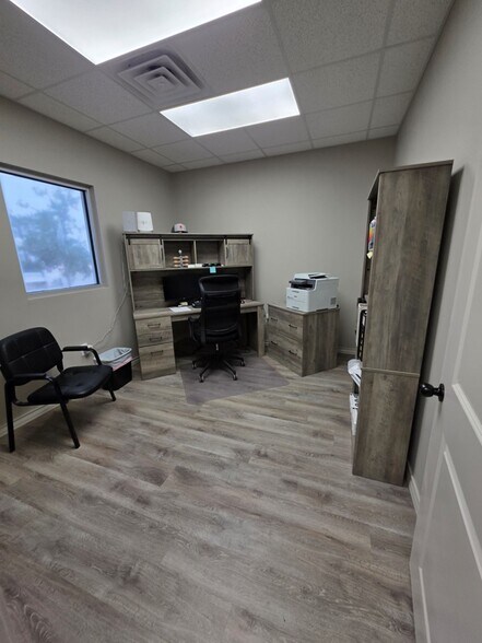 10904 Texas 191, Midland, TX à louer - Photo de l’immeuble – Image 3 sur 15