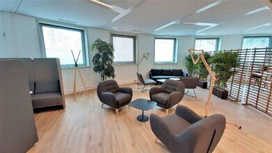 41-47 Rue Louis Blanc, Courbevoie à vendre Photo intérieure– Image 2 sur 2