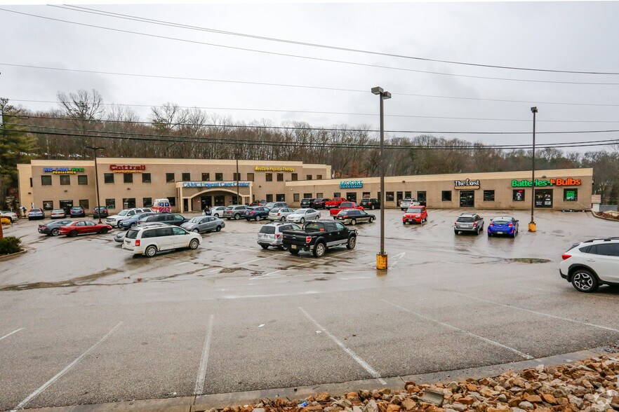 314 Goff Mountain Rd, Charleston, WV à louer - Photo principale – Image 1 sur 25