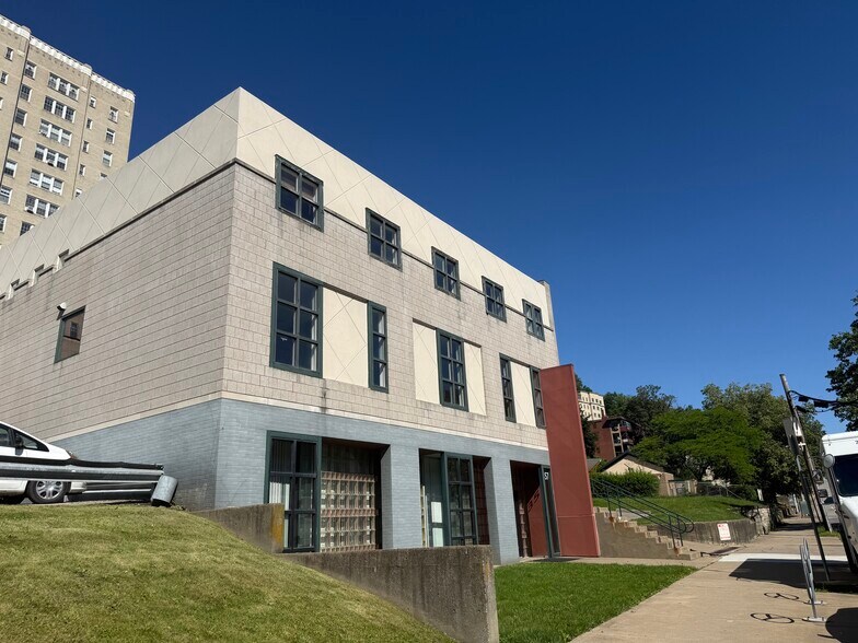 357 N Craig St, Pittsburgh, PA à louer - Photo de l’immeuble – Image 2 sur 39
