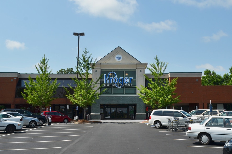 12050 Highway 92, Woodstock, GA à louer - Photo principale – Image 1 sur 1