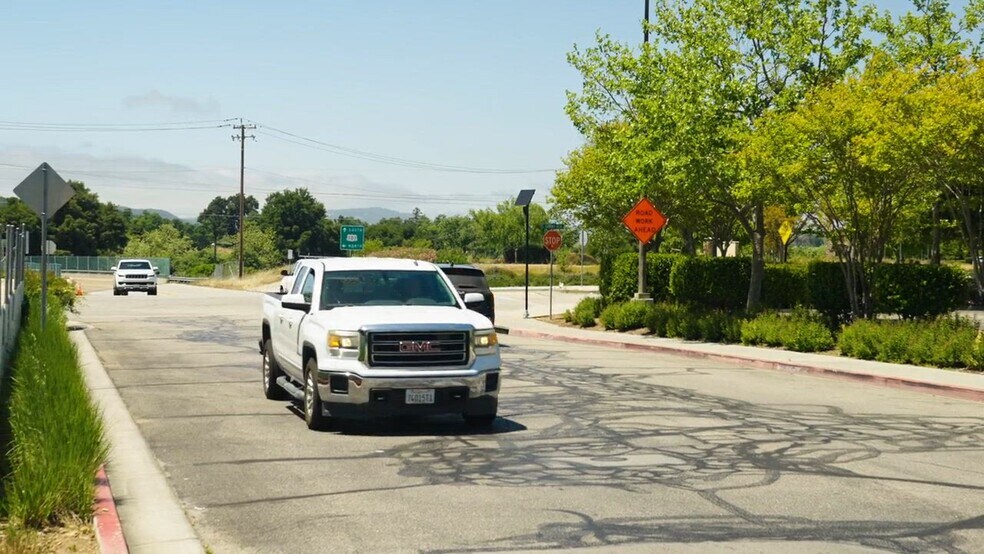 905 El Camino Real, Atascadero, CA à louer - Vidéo sur l’annonce professionnelle – Image 2 sur 12