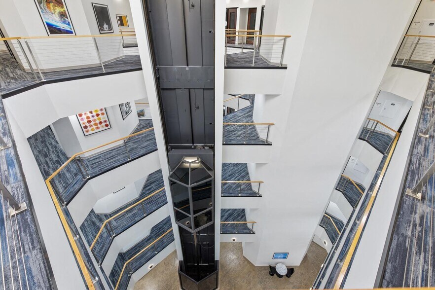 8866 Gulf Fwy, Houston, TX à louer - Photo de l’immeuble – Image 3 sur 11