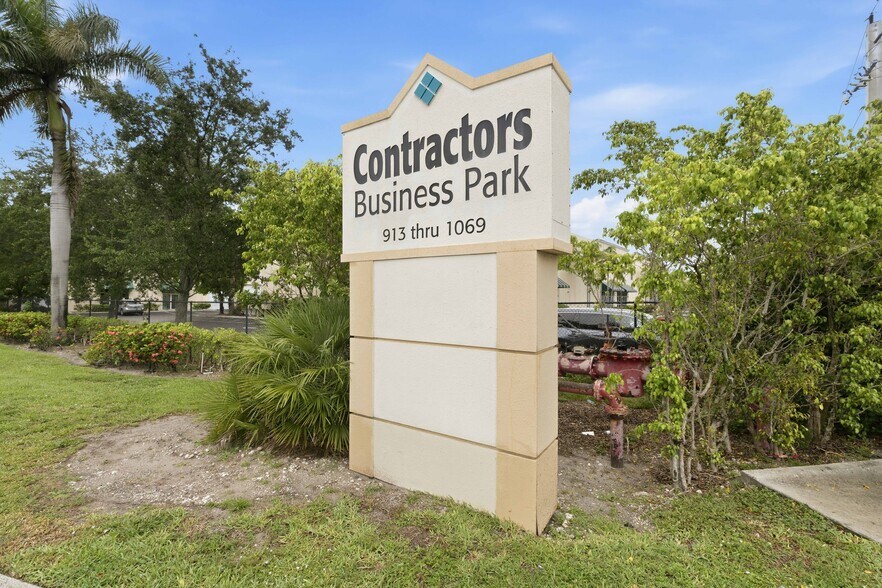 1039-1039 NW 31st Ave, Pompano Beach, FL à louer - Photo de l’immeuble – Image 2 sur 26