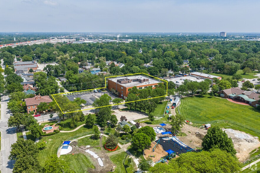 1820 Ridge Rd, Homewood, IL à vendre - Photo de l’immeuble – Image 1 sur 18