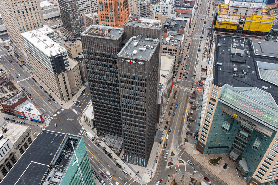 1001 Woodward Ave, Detroit, MI à louer - Photo de l’immeuble – Image 1 sur 10