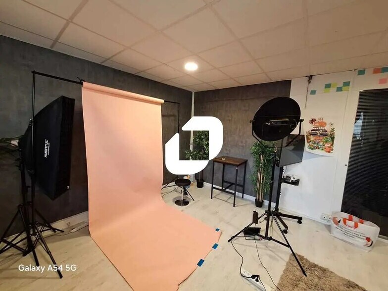 Bureau dans Boulogne-Billancourt à louer - Photo de l’immeuble – Image 2 sur 8