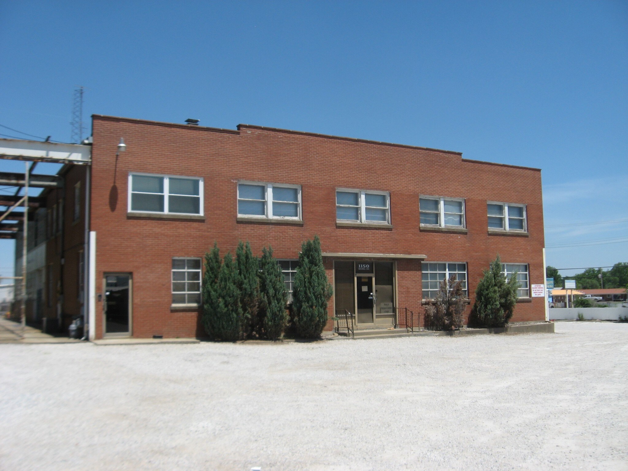 Dual Building Industrial Property portefeuille de 2 biens à vendre sur LoopNet.fr Photo principale– Image 1 sur 2