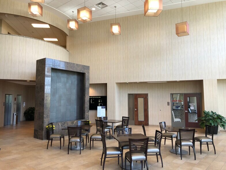 410 E Lincoln Hwy, New Lenox, IL à louer - Photo intérieure – Image 2 sur 8