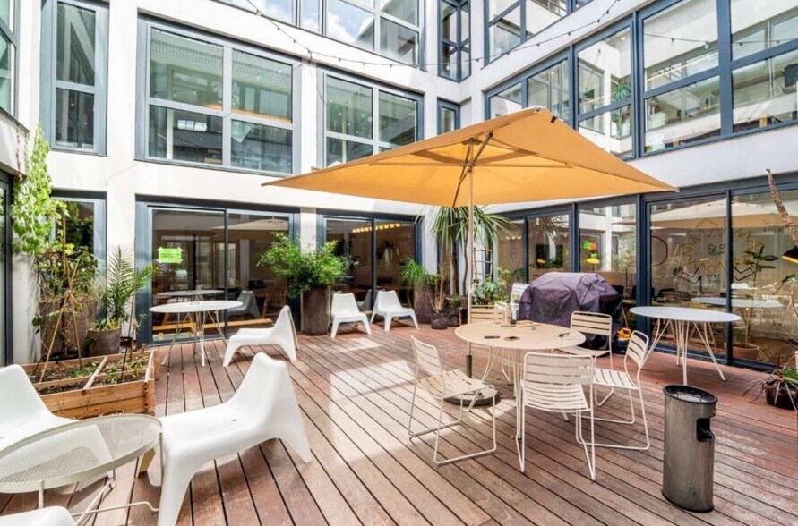 48 Avenue Claude Vellefaux, Paris à louer - Photo de l’immeuble – Image 1 sur 4