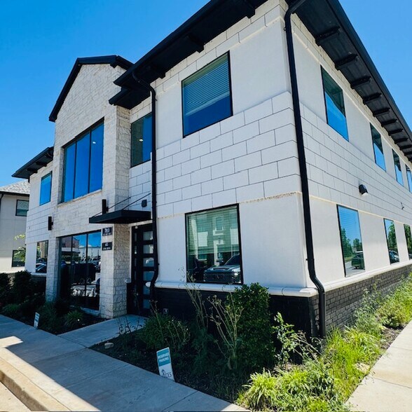 7810 E 108th St, Tulsa, OK à vendre - Photo de l’immeuble – Image 2 sur 14