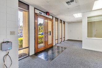 760-764 Polhemus Rd, San Mateo, CA à louer Photo intérieure– Image 2 sur 6
