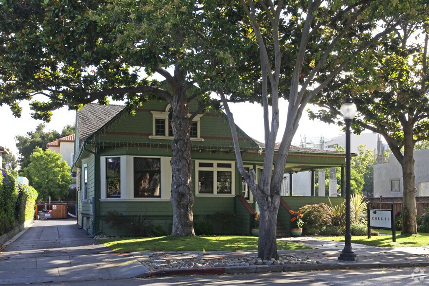 938 Villa St, Mountain View, CA à louer - Photo de l’immeuble – Image 3 sur 4