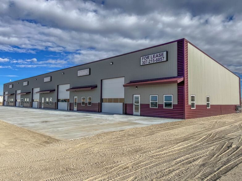 687 N Robertson Rd, Casper, WY à louer - Photo de l’immeuble – Image 1 sur 13