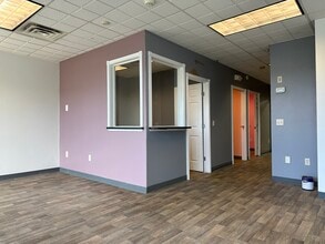 733-759 Memorial Ave, West Springfield, MA à vendre Photo intérieure– Image 1 sur 8