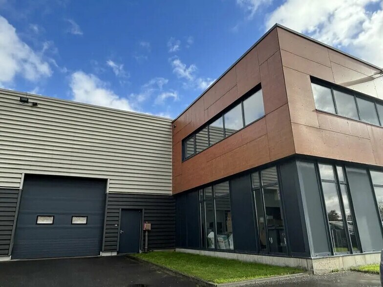 Local d’activités dans Wambrechies à louer - Photo de l’immeuble – Image 1 sur 1