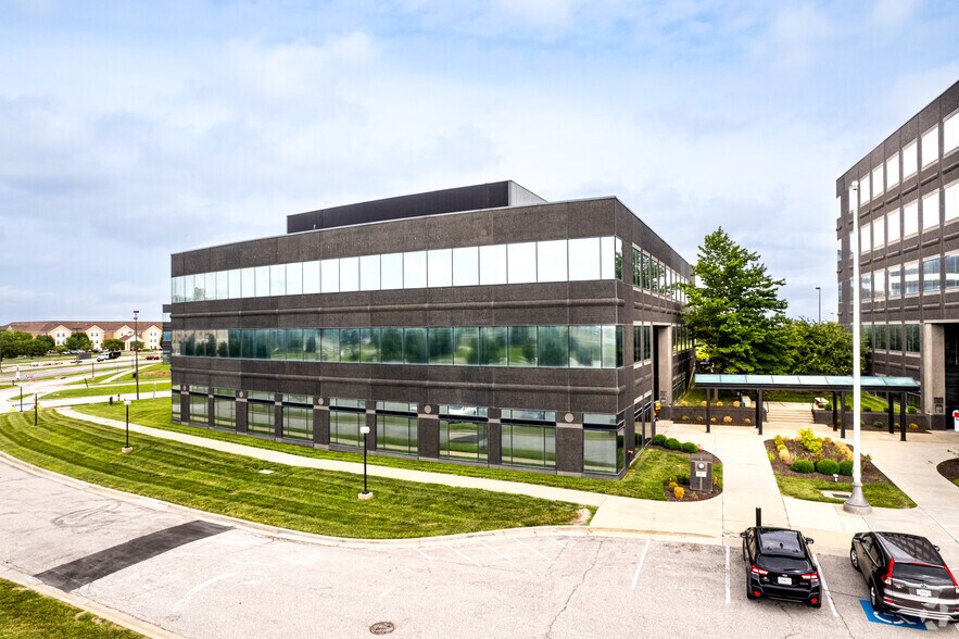 7505 NW Tiffany Springs Pky, Kansas City, MO à louer - Photo de l’immeuble – Image 2 sur 2