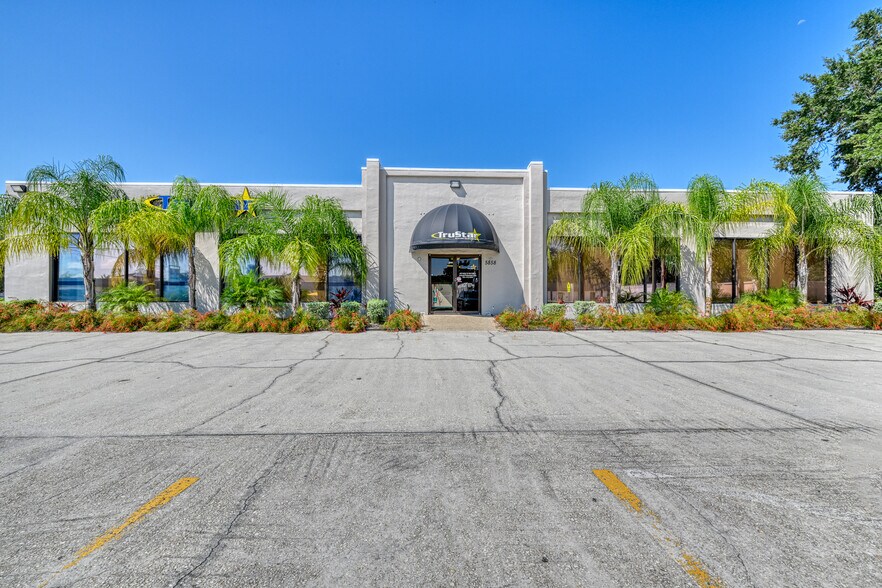 5858 St Augustine Rd, Jacksonville, FL à louer - Photo de l’immeuble – Image 1 sur 40