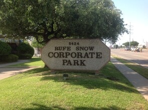 5424 Rufe Snow Dr, North Richland Hills, TX à louer Photo intérieure– Image 1 sur 5