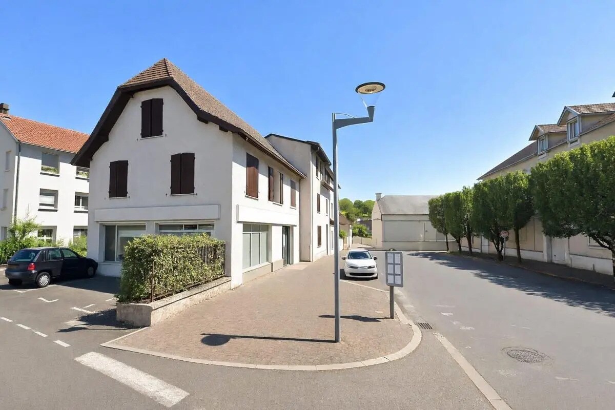 Local commercial dans Billère à louer Photo de l’immeuble– Image 1 sur 5