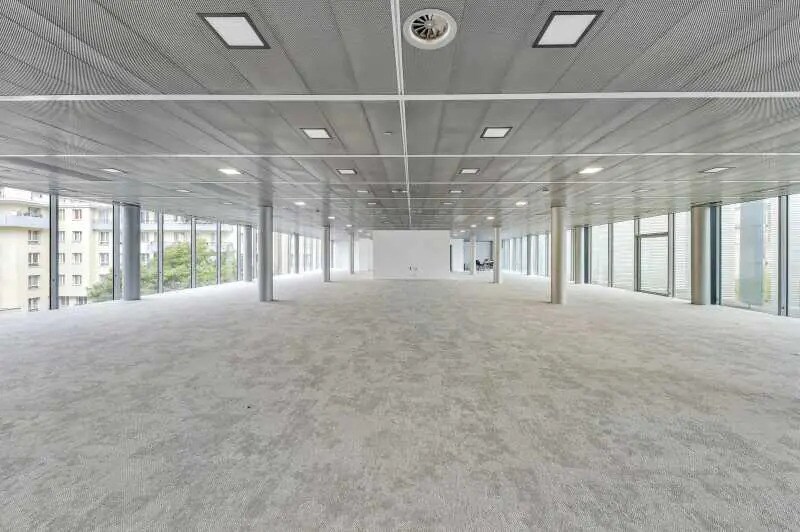 2-8 Rue Gaston Rébuffat, Paris à louer - Photo de l’immeuble – Image 3 sur 13