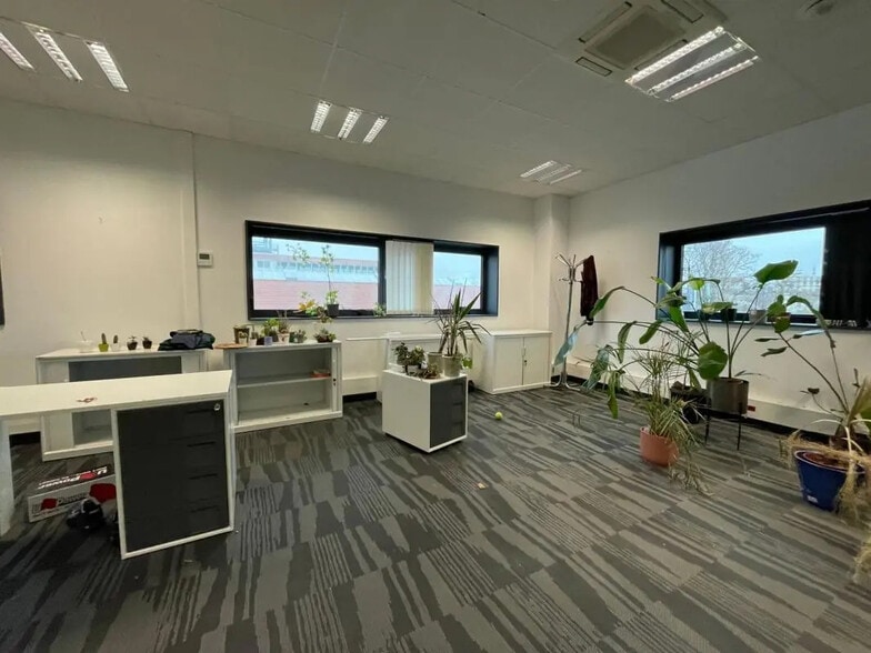 Industriel/Logistique dans Ivry-sur-Seine à louer - Photo intérieure – Image 2 sur 4