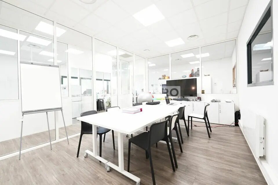 Industriel/Logistique dans Saint-Quentin-Fallavier à louer Photo intérieure– Image 1 sur 5