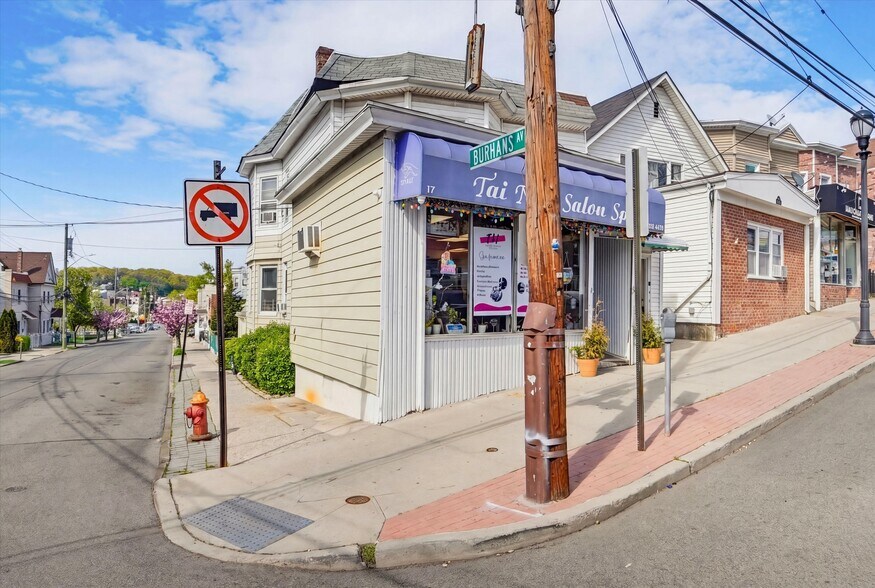 17 Lockwood Ave, Yonkers, NY à vendre - Photo de l’immeuble – Image 2 sur 38