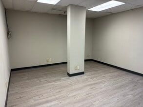 11755 W 112th St, Overland Park, KS à louer Photo intérieure– Image 1 sur 2