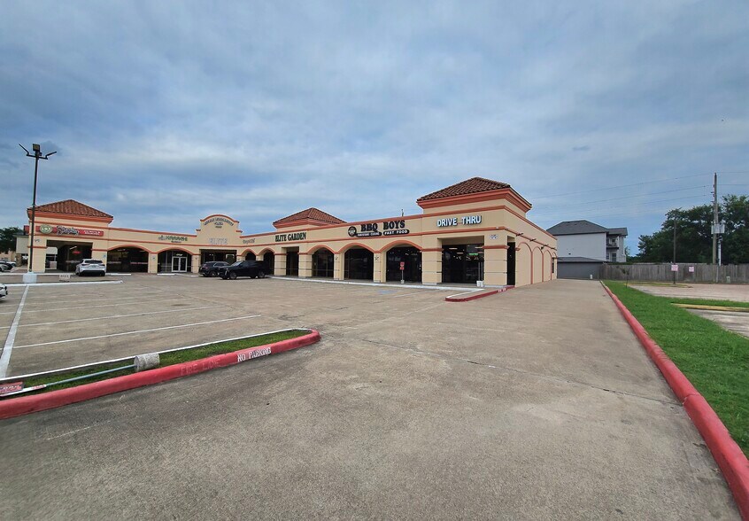 11315 S Highway 6, Sugar Land, TX à vendre - Photo principale – Image 1 sur 6